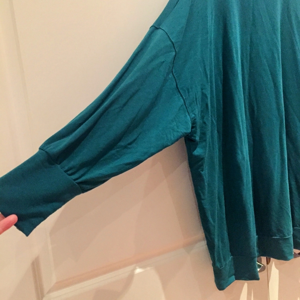 Fabletics mock-neck teal pullover - Picture 3 of 5